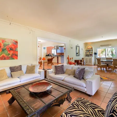 Casa La * Santa Eularia des Riu